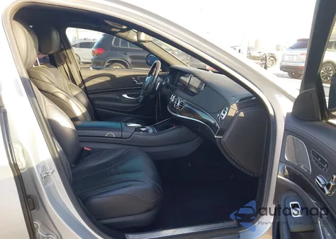 2015 Mercedes-Benz S 550 z USA, uszkodzony, nr VIN WDDUG8CB8FA099961